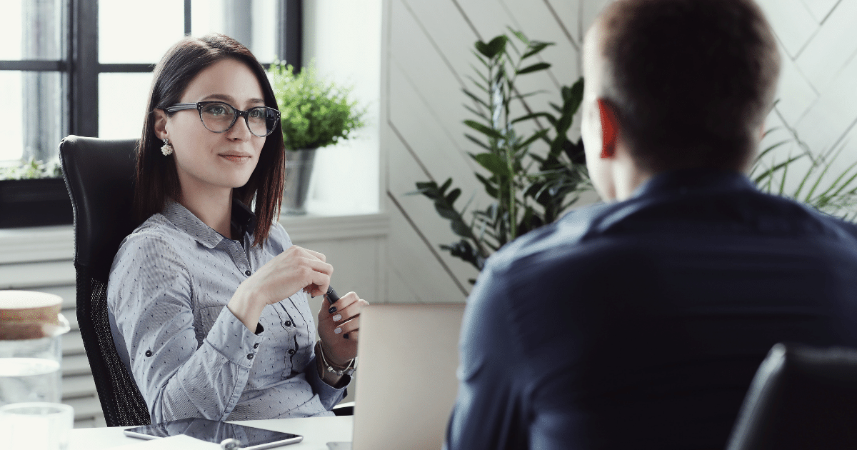 5 τρόποι να ξεχωρίσεις αμέσως στη συνέντευξη για δουλειά, από μια συνεργάτιδα της Google και Amazon