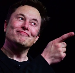 Elon Musk: Αν έχεις αυτό το Χαρακτηριστικό δεν θα γίνεις ποτέ Επιτυχημένος
